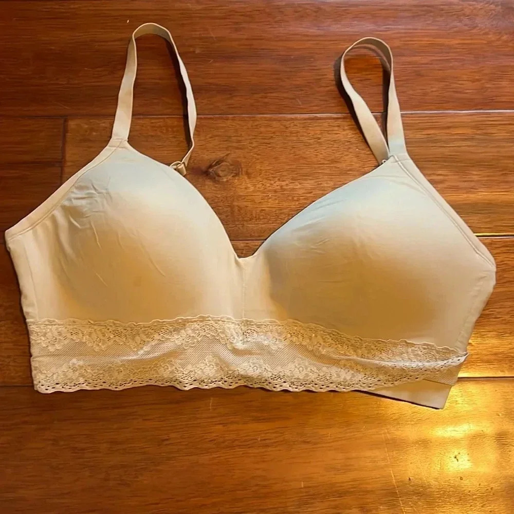 Bliss Perfection Contour Soft Cup Bralette Size 36DD - Fall 2023